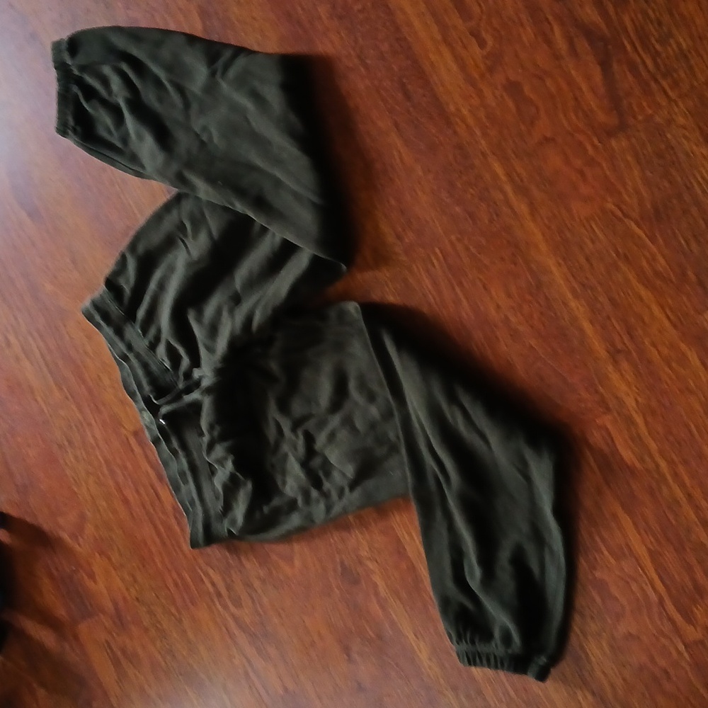💟Joe Freah‎ sweats